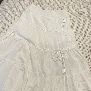 Tilly’s White Tiered Skirt